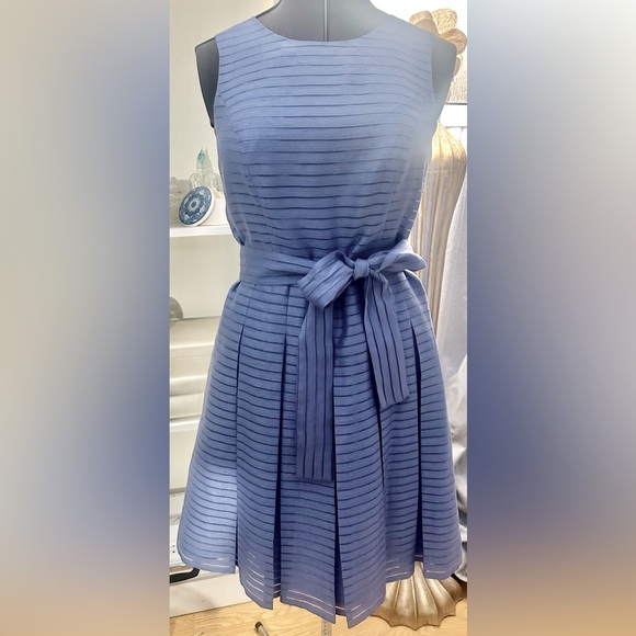 Tommy Hilfiger Women's Illusion-Striped Pleated Periwinkle Dress Sz 6 Tea Party - Picture 1 of 11